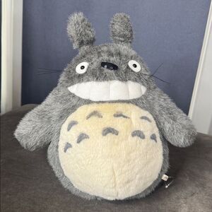 Sun Arrow My Neighbor Totoro Smiling Plush Toy Designed by Studio Ghibli NWOT